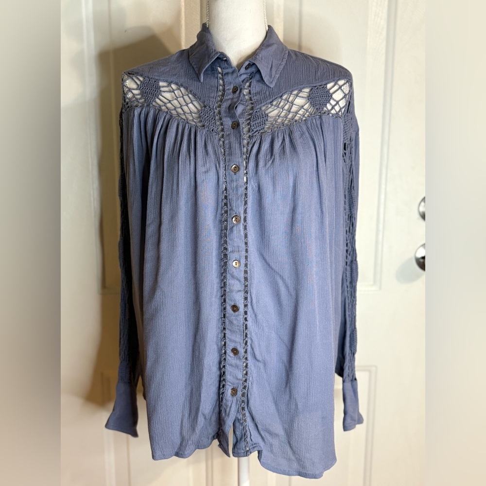 Free People Katie Bird Button Down Crochet Shirt Tunic Top XSmall oversized - Picture 2 of 11
